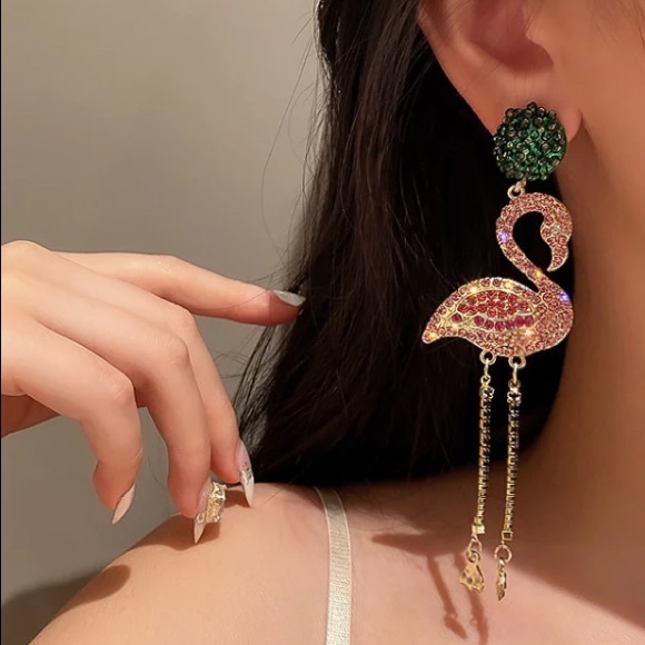 🌟 Rhinestone Long Pink Earrings - Picture 2 of 6